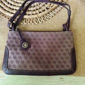 Dooney & Bourke Purple Leather Trim Shoulder Bag ‼️FREE SHIPPING‼️